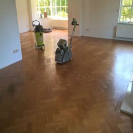 bruin eiken wasvloer schuren